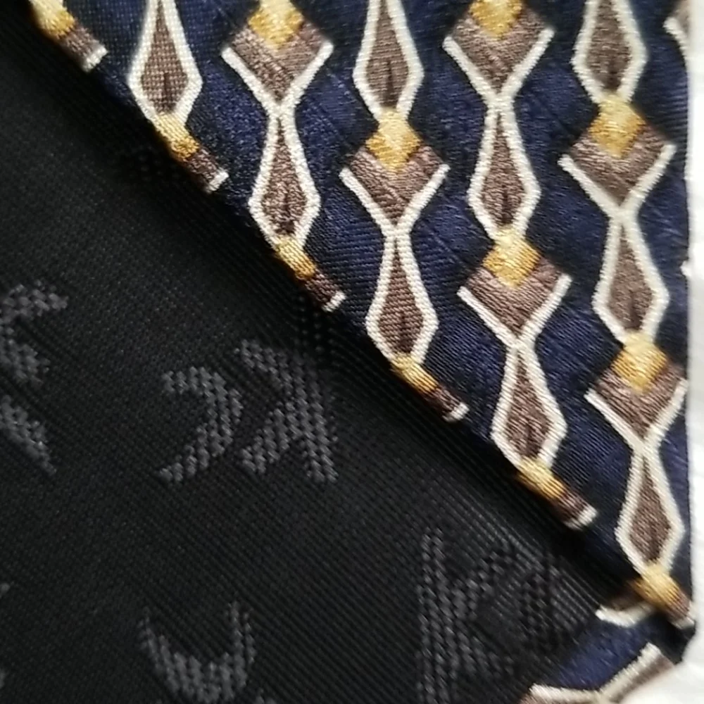 Kenneth Cole All Silk Navy w. Gold Brown Tan Tie
